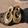 Gold double circle earrings with French retro style and U-shape design in quicksand colour