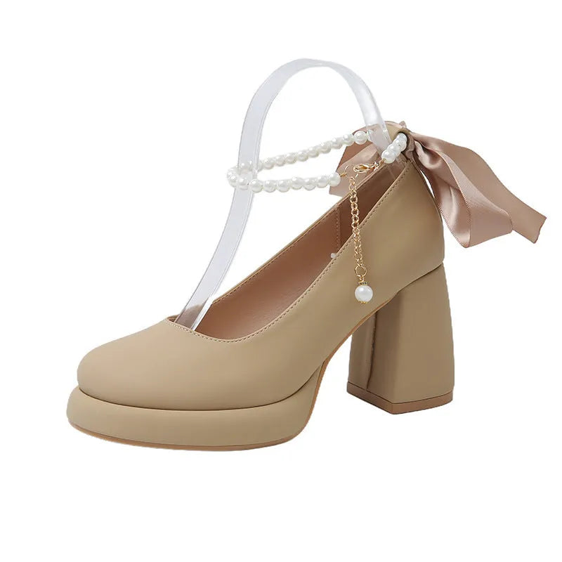 Women's beige Mary Jane shoes with chunky heel and ankle-strap buckle on round toe