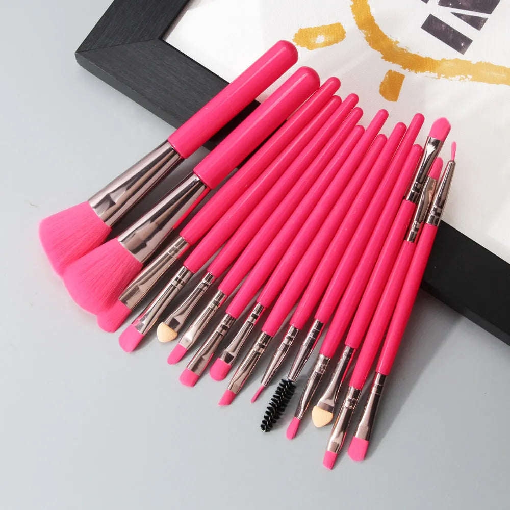 MAANGE 18-piece makeup brush set with fan-shaped cosmetic tools laid out on a table.