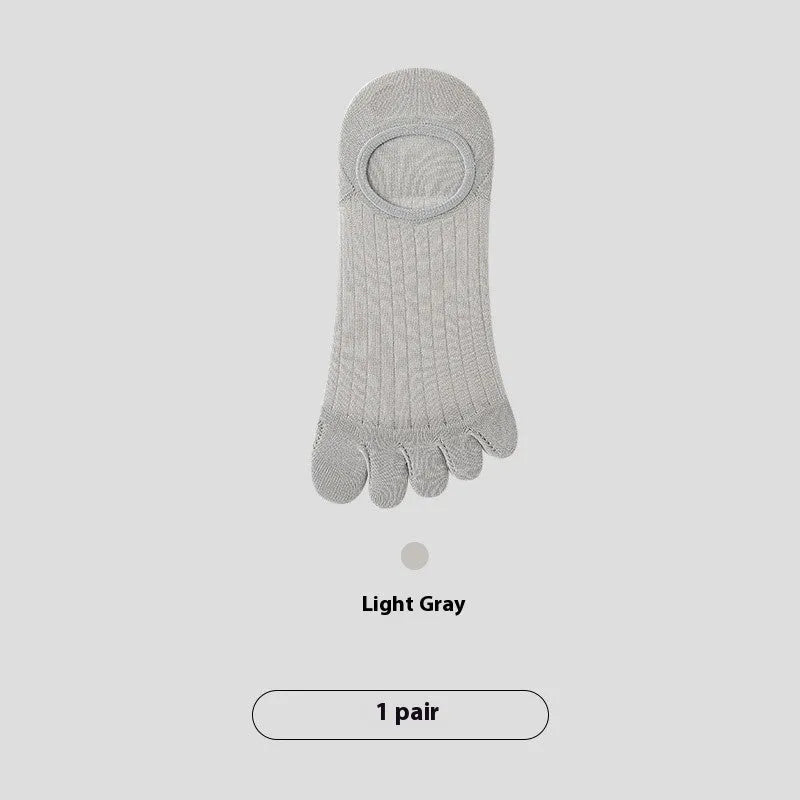 Men's five-finger invisible socks in modal fabric, shown in khaki colour.