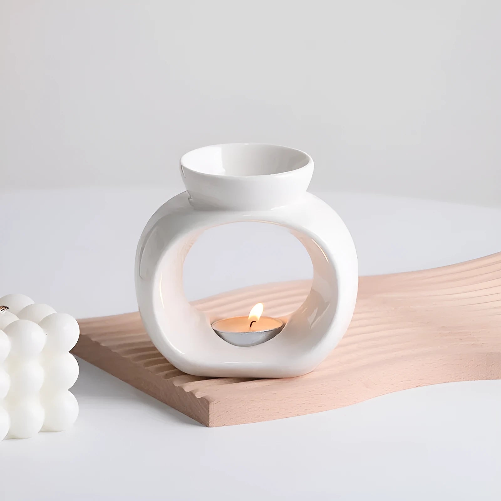 White single colour glaze porcelain Nordic style aromatherapy stove ornaments on table