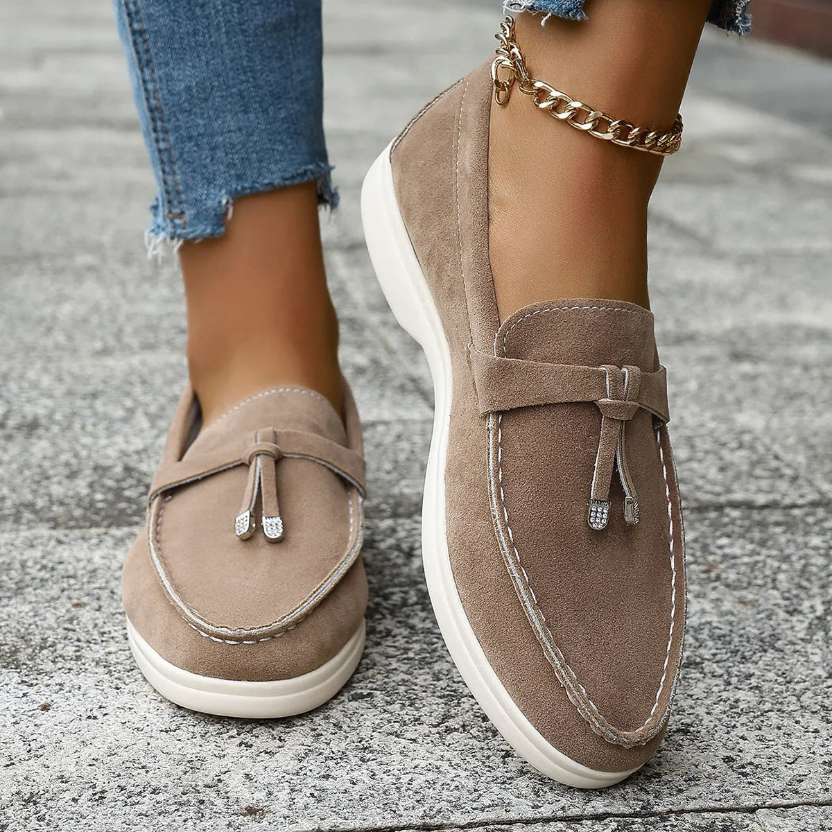 Gommino slip-on loafers in black, apricot and brown with platform heel and canvas upper