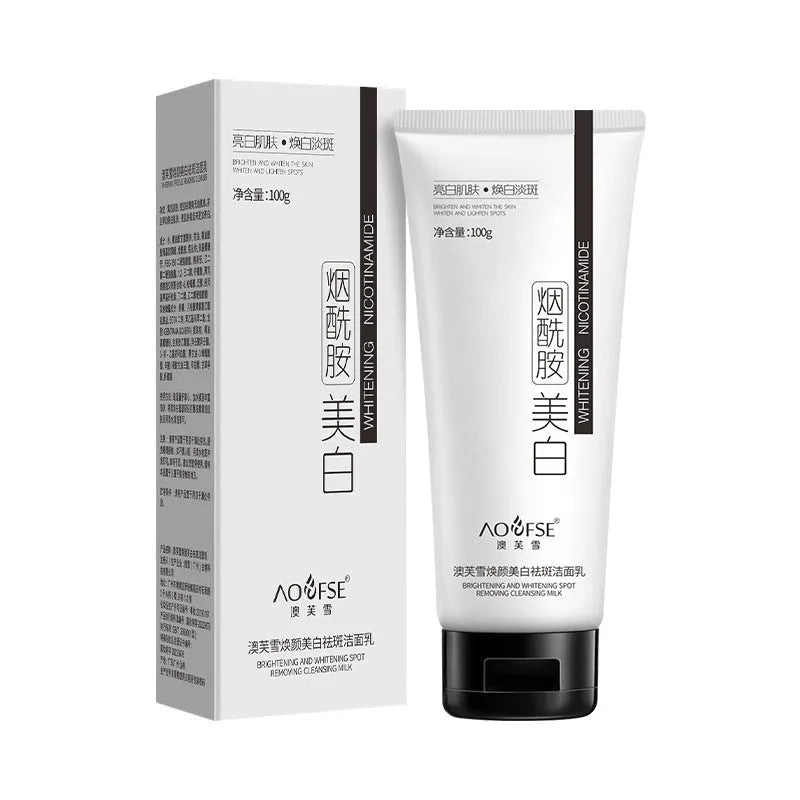 White bottle of 100ml whitening and freckle removing facial cleanser for pore cleansing.