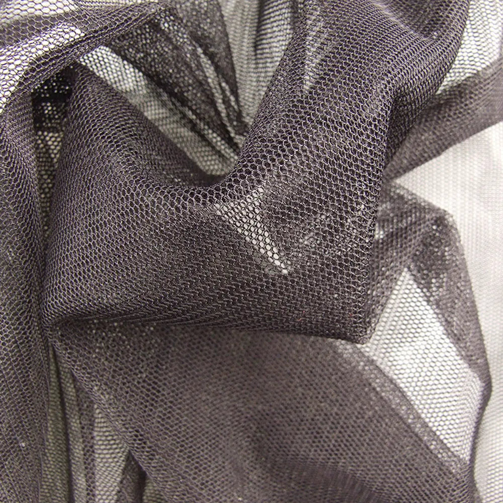 Solid colour mesh anti-mosquito suit for outdoor camping and fishing, shown with hood, pants, and booties.