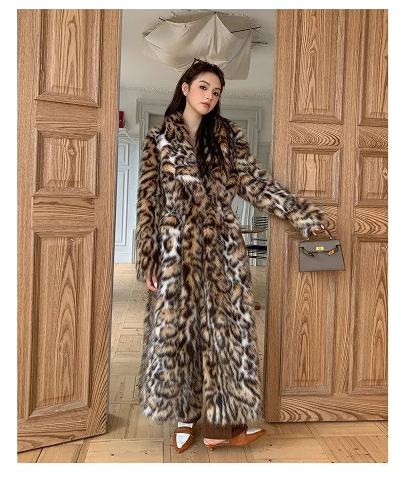 Women's faux fur coat with detachable fur collar in long and mid-length street fashion styles