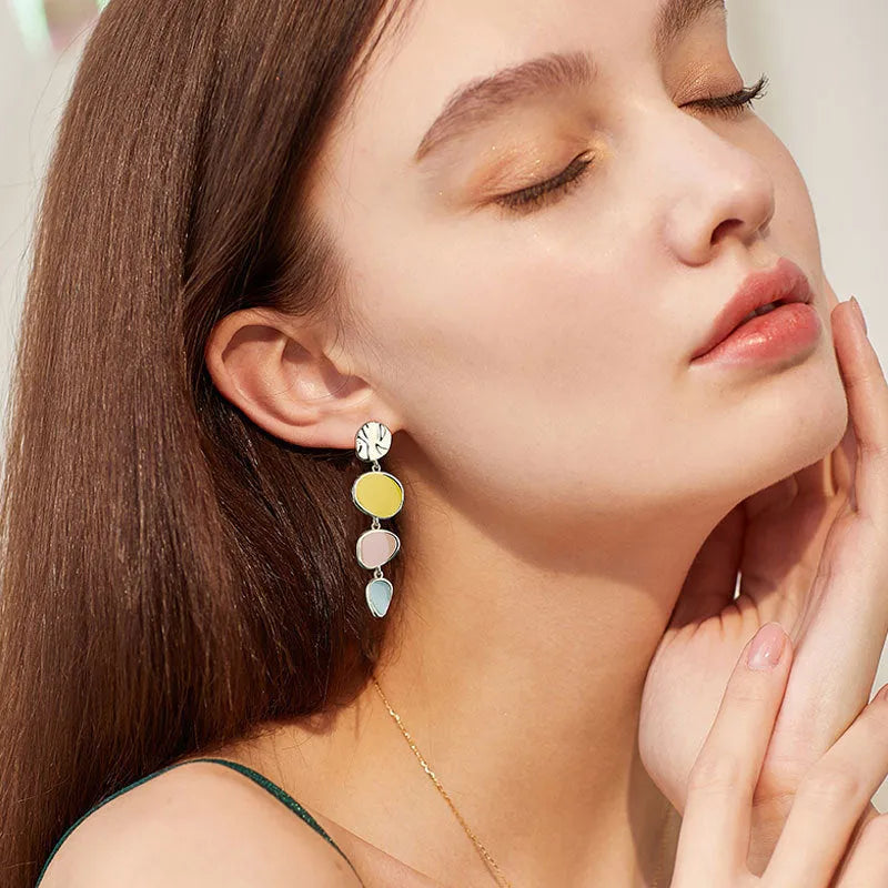 Morandi three-colour alloy wafer earrings with dripping oil treatment and vintage needle design