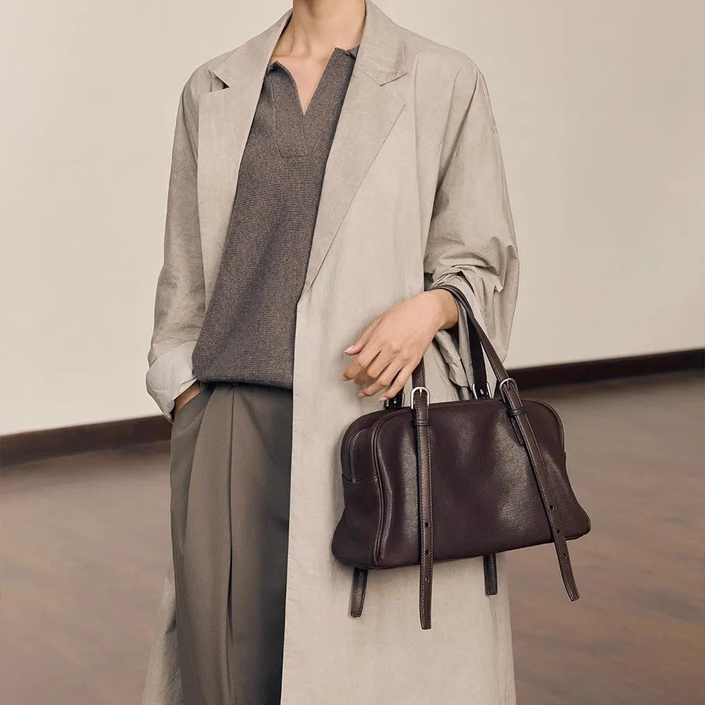 Genuine leather retro shoulder bag in horizontal square shape with double straps