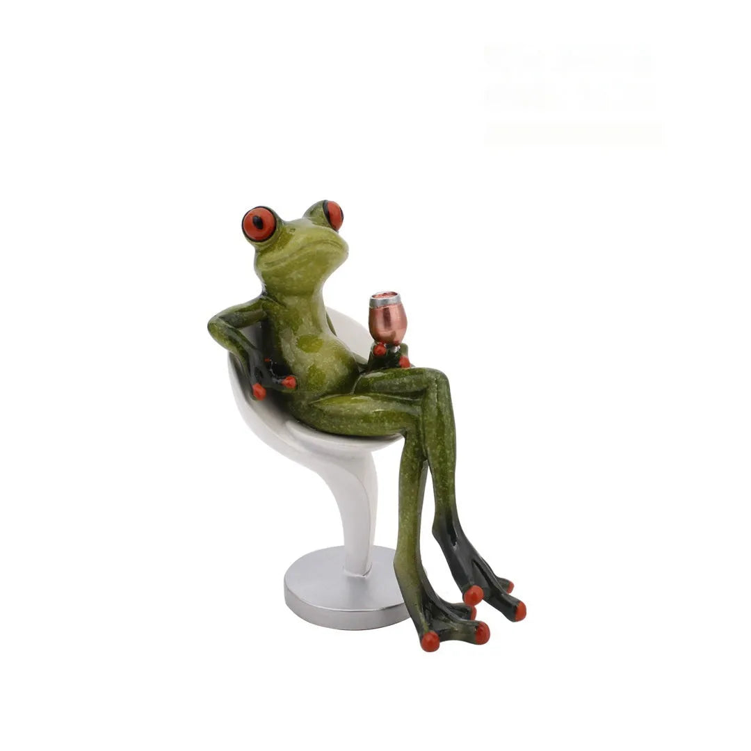 Pastoral style synthetic resin frog figurine for home shelf decoration