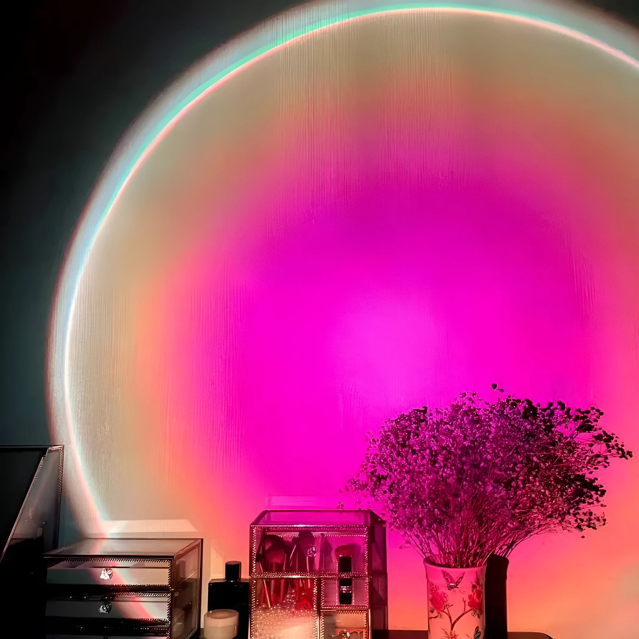 Rechargeable sunset red projection lamp with USB power connection and rainbow lighting effects