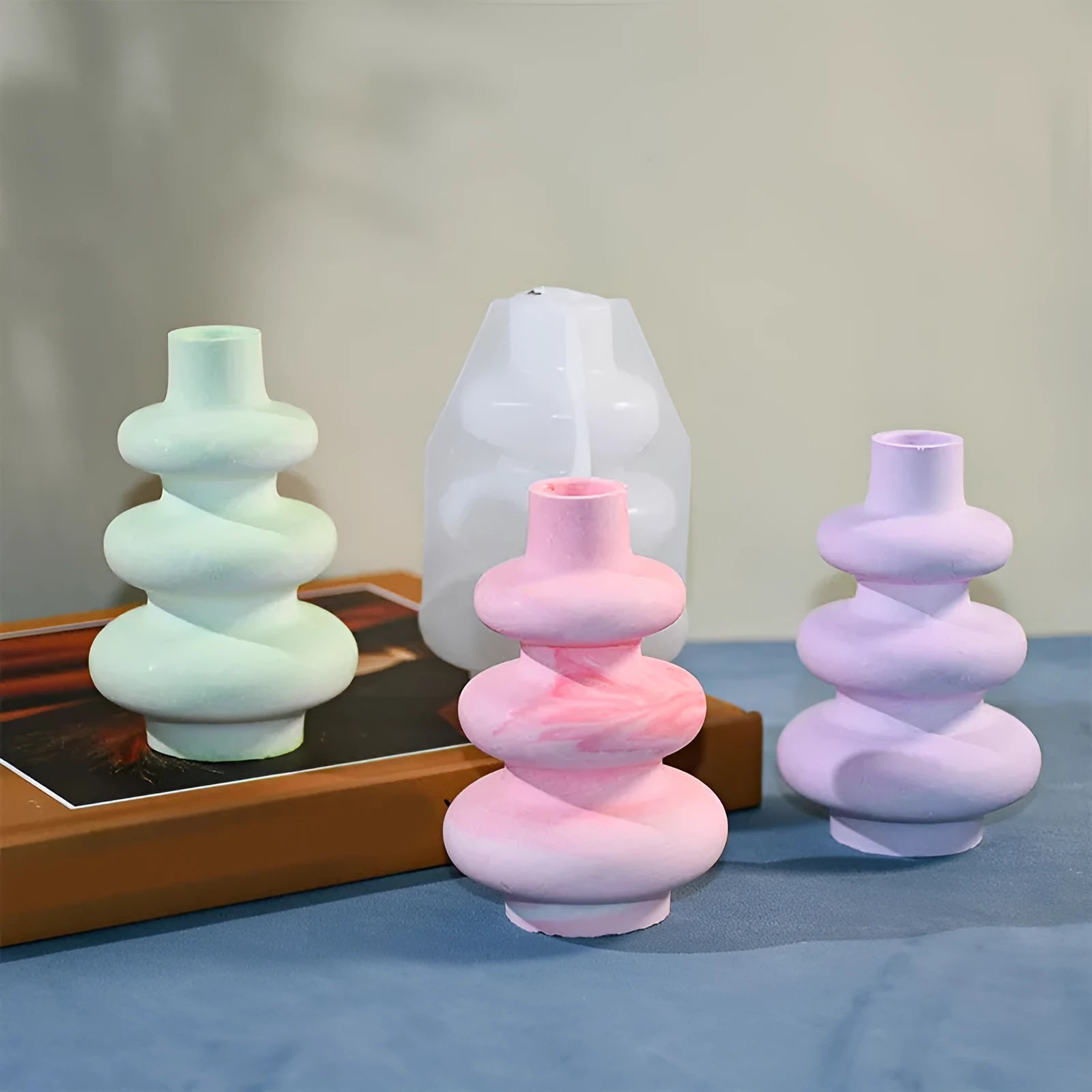 Three-layer circle vase silicone mould showing irregular shape in modern simplicity style