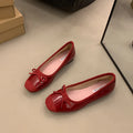 Retro style Mary Jane shoes with square toe and bow detail in wine red colour