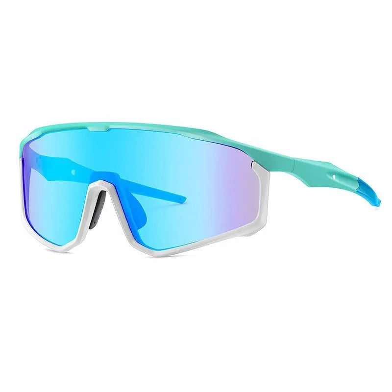 Colourful mountaineering goggles with full frame and UV-protective PC lenses for climbing and hiking.