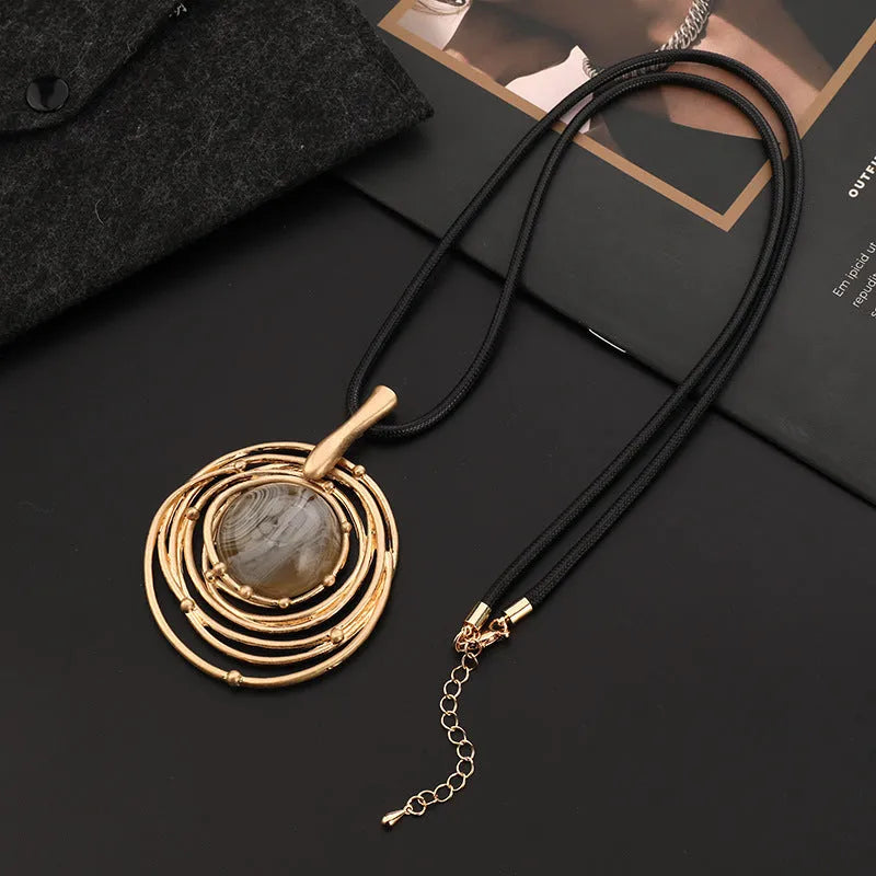 Vintage gold geometric sweater chain necklace with adjustable snakeskin chain and plaid pattern pendant