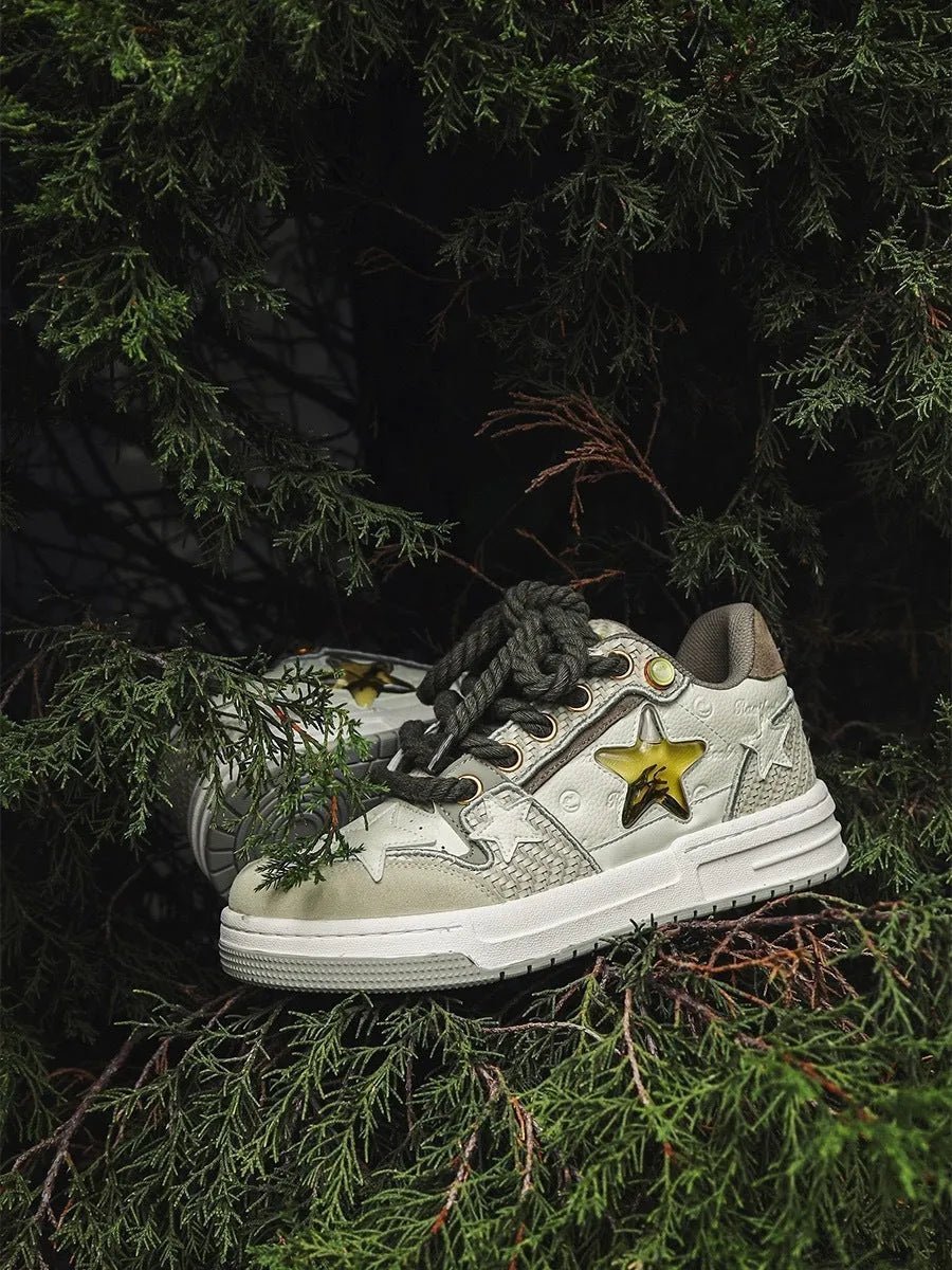 Cowhide leather low-top platform running shoes with round toe and front lace-up, shown in West Lake dragon well tea colour.