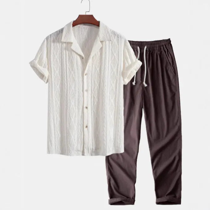 Casual slim fit short-sleeved shirt and trousers suit set with digital camouflage print, cardigan-style lapel.