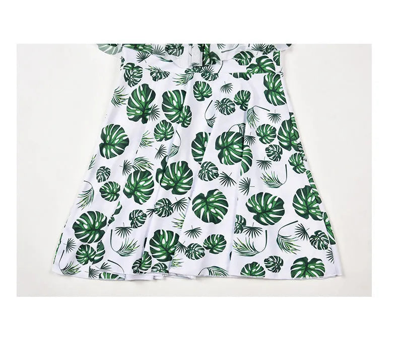 Women's one-piece solid colour polyester swimsuit in Green Leaf style