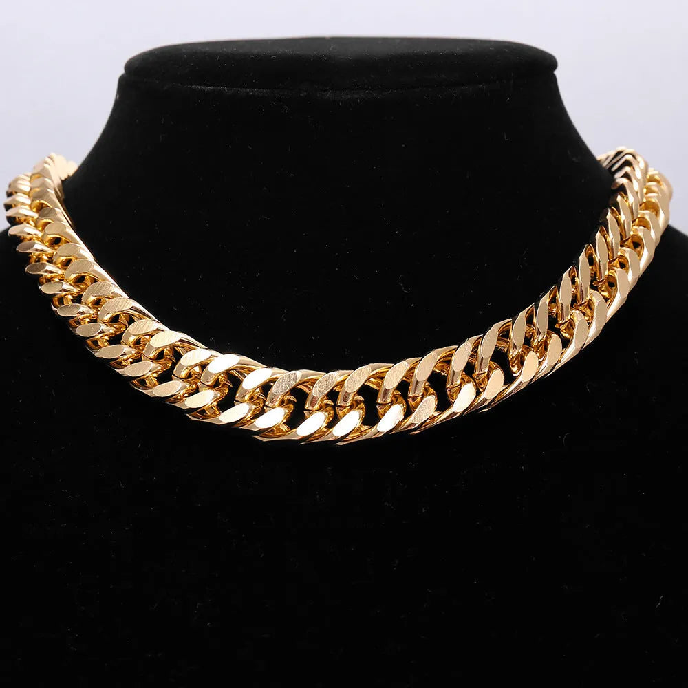 Women's gold-coloured thick chain necklace with 32cm length and 6cm pendant drop on alloy chain
