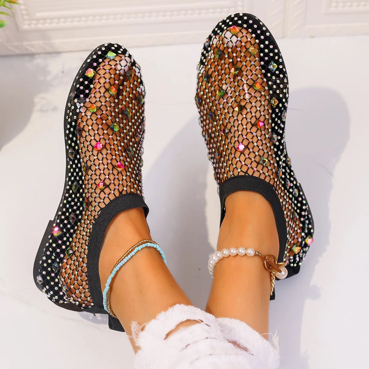 Women's flat sandals with mesh upper and colourful rhinestone design, round toe summer beach shoes