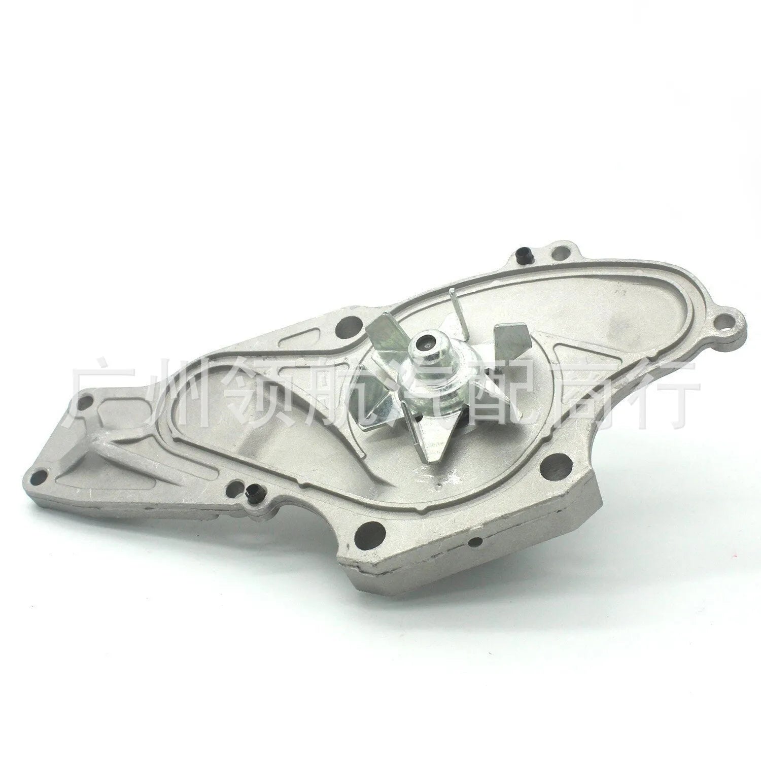 Metal automotive belt and water pump assembly kit with dimensions 28x18x16 cm