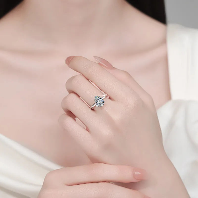 Pear-shaped moissanite ring silver water drop design casual style