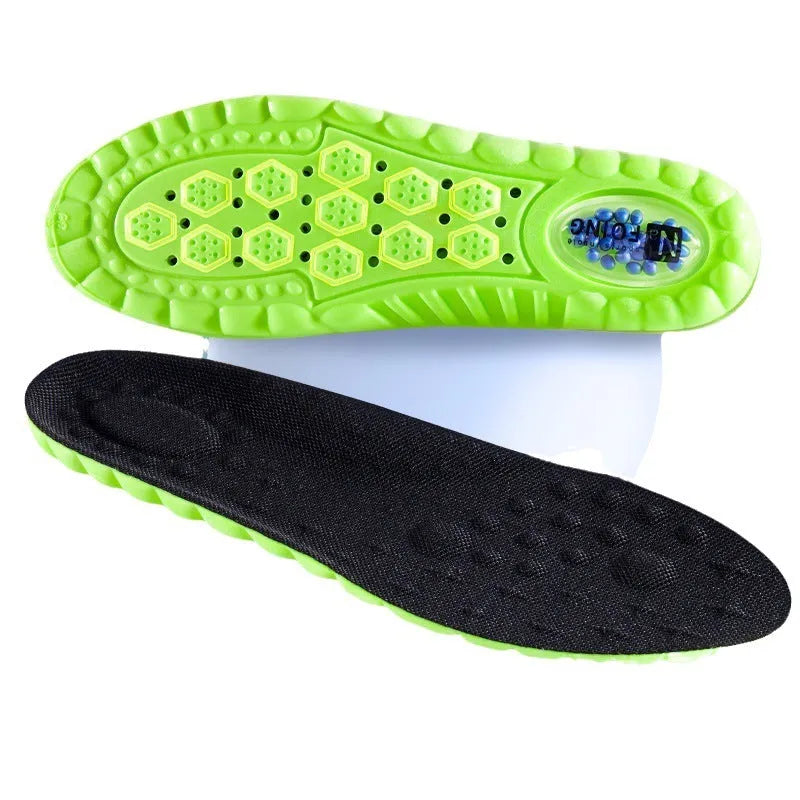 Green PU air cushion sports insoles with argy wormwood, shown with size markers.