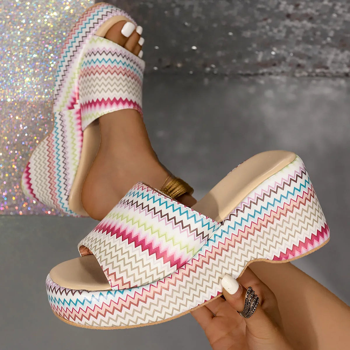 Women's wedge sandals with wave print pattern, thick rubber sole and fish mouth toe design