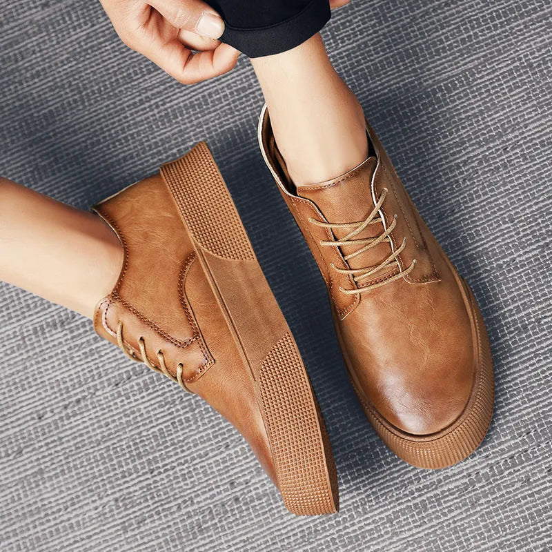 Men's lace-up platform board shoes in ON2266 brown with round toe and low top profile