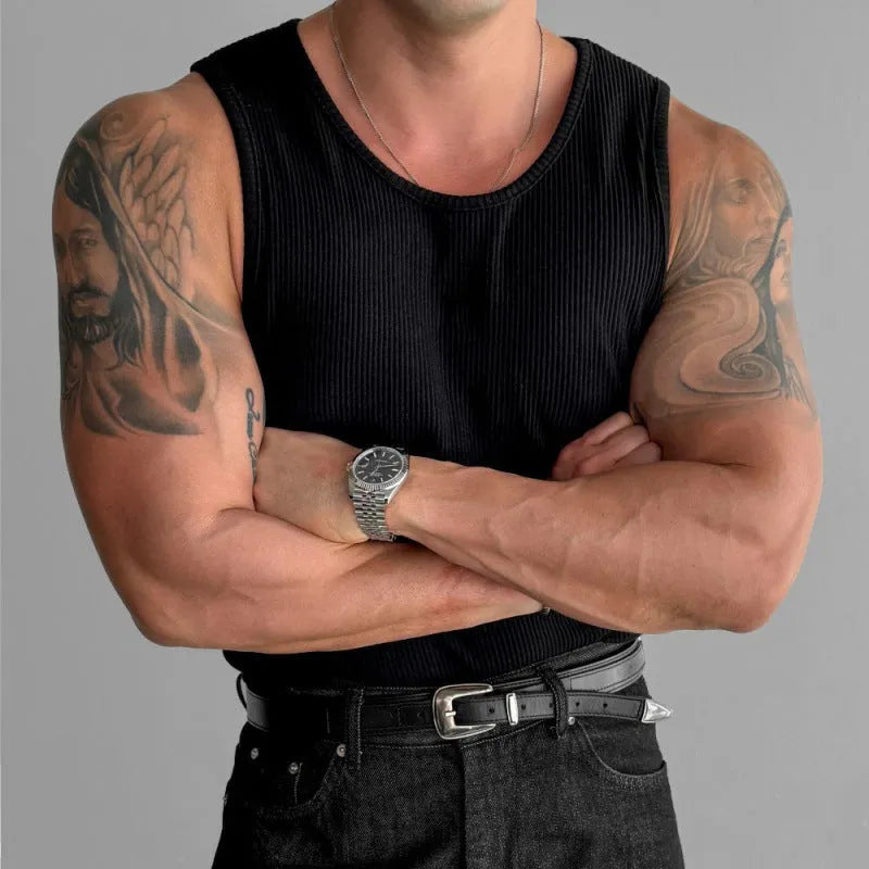 Coarse thread elastic polyester fitness vest in black, tight fit, gym training top
