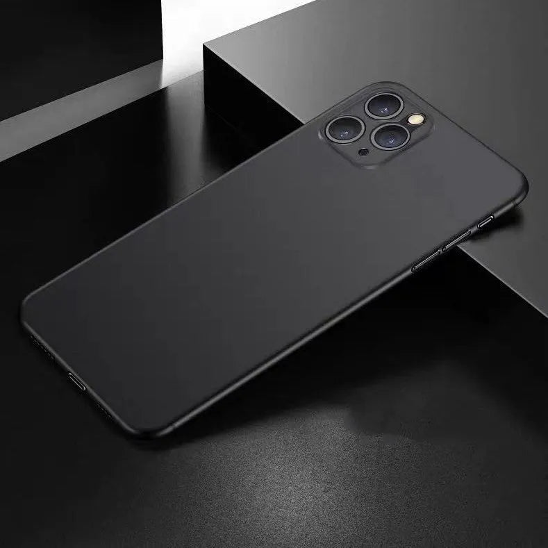 Ultra-thin frosted PP solid colour iPhone case in black with matte finish and precise cutouts