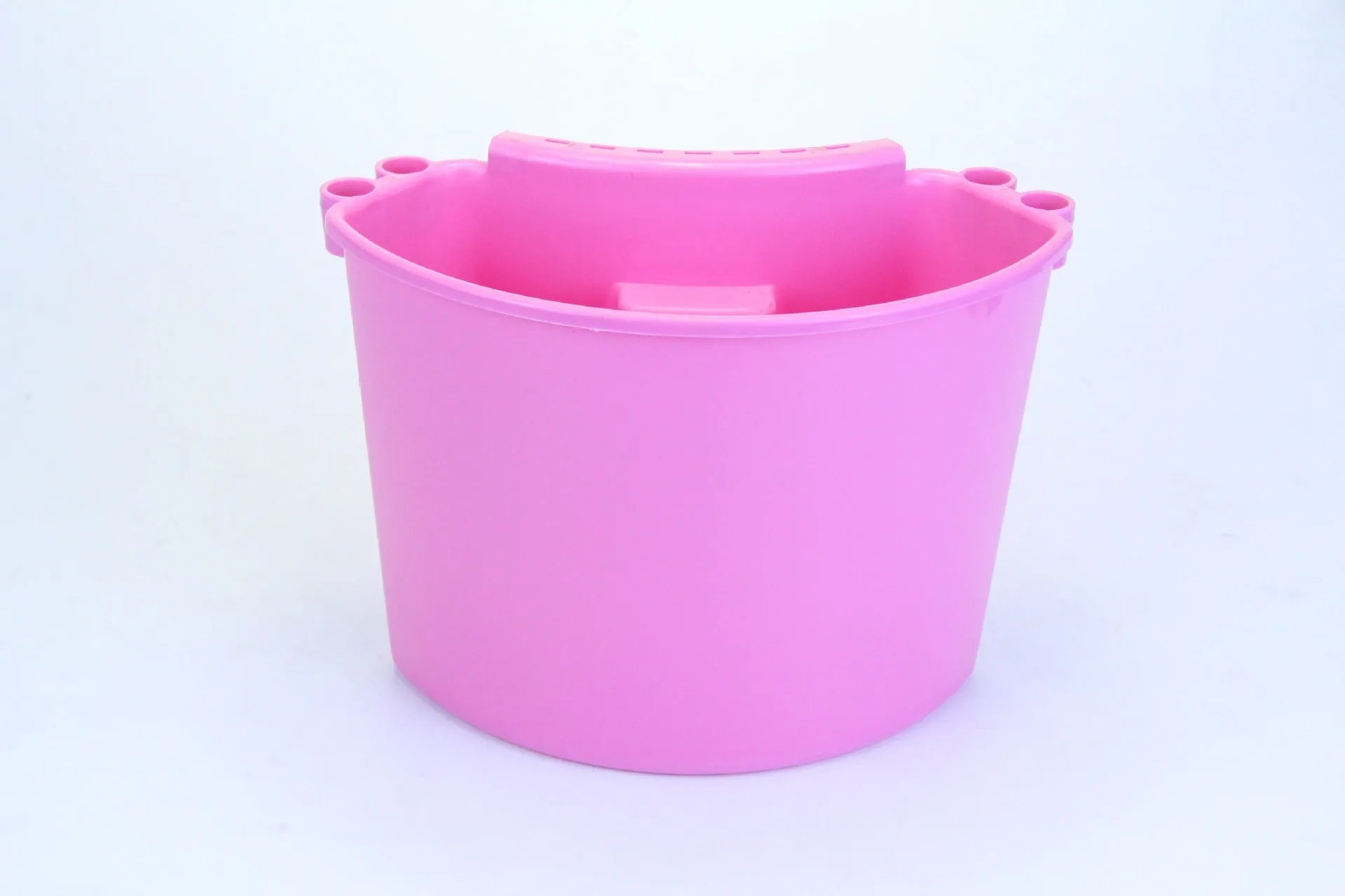 PP plastic car wash bucket in black, blue, pink, or red with 8-litre capacity