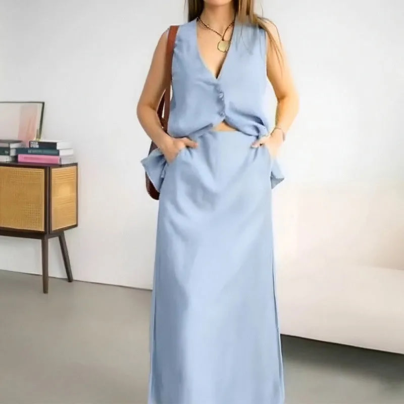 Women's sleeveless two-piece suit with vest and long skirt in polyester fabric