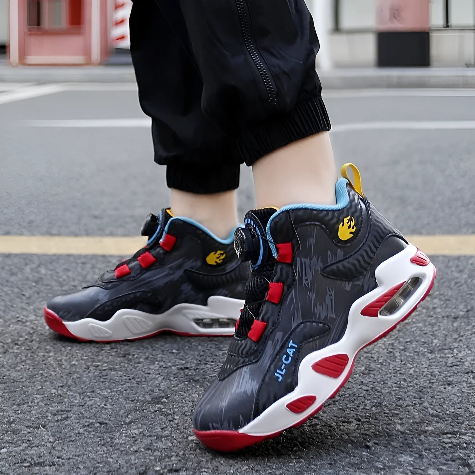 Rotating button running shoes in black synthetic leather with waterproof construction and PU soles