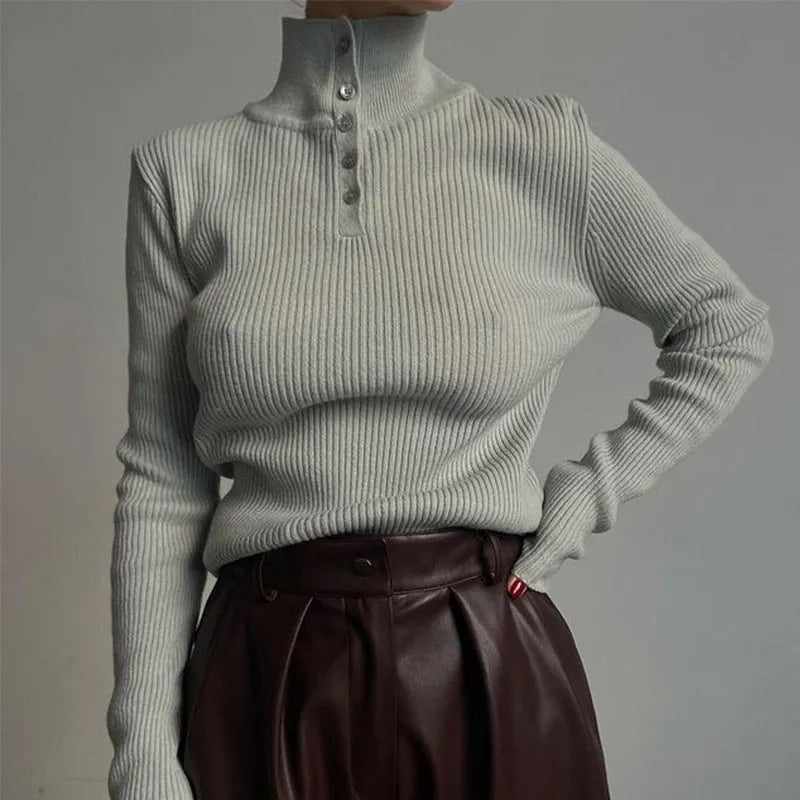 Retro single-breasted pullover sweater with half turtleneck in slim fit design