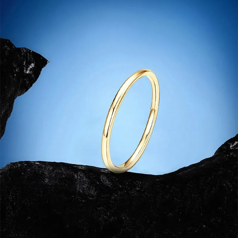 S925 sterling silver heritage simple bracelet ring with geometric round design on finger
