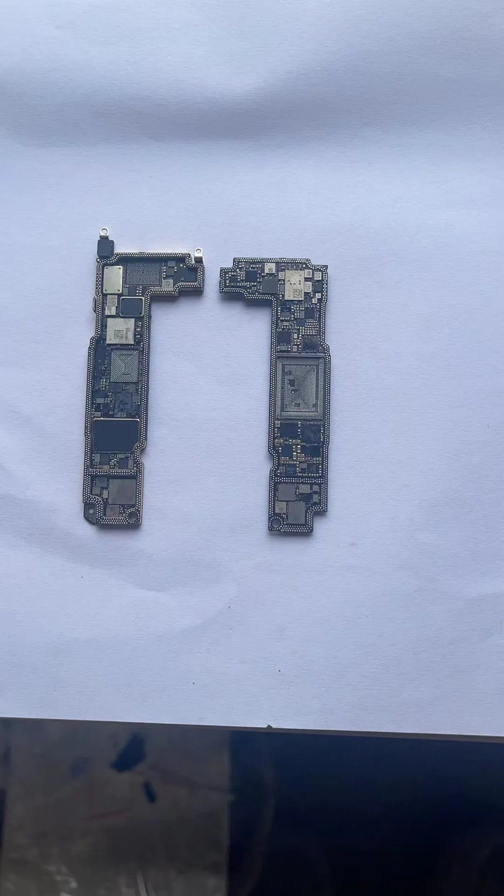 iPhone 12 series silver motherboard replacement component for US 256GB models