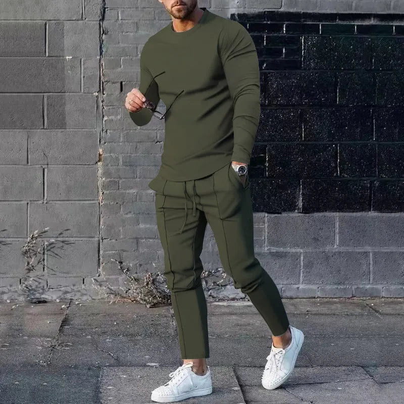 Men's two-piece casual suit with round-neck long sleeve T-shirt and matching trousers in solid colour