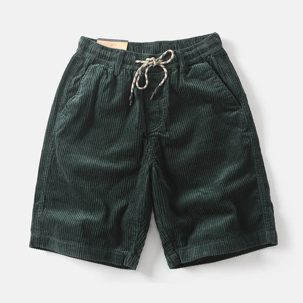 Men's khaki retro American-style cargo shorts with straight-leg cut on mannequin