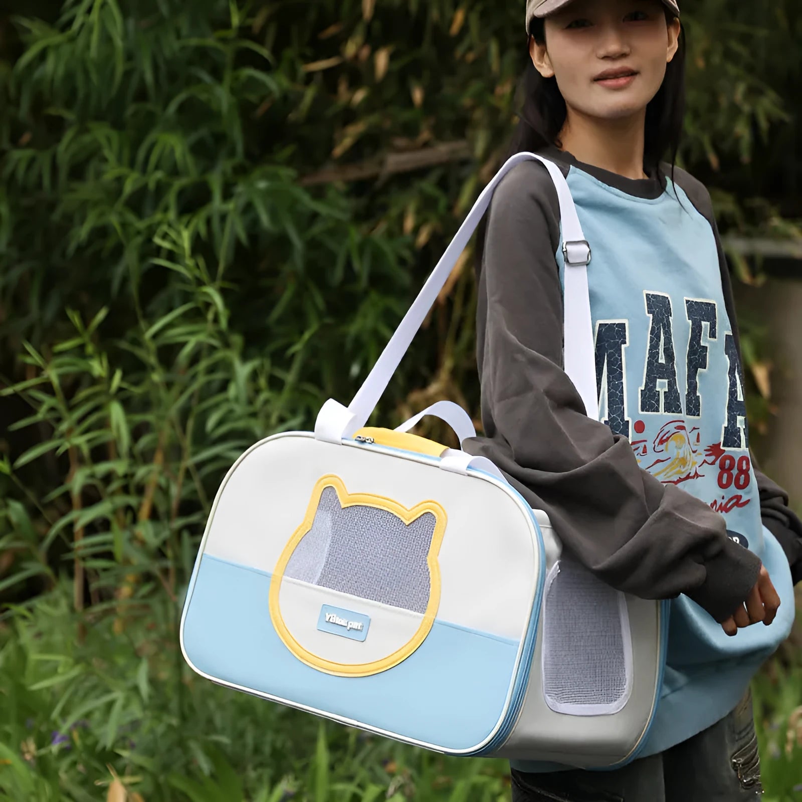 Foldable cat school backpack in Oxford cloth with contrast colour pattern and breathable design