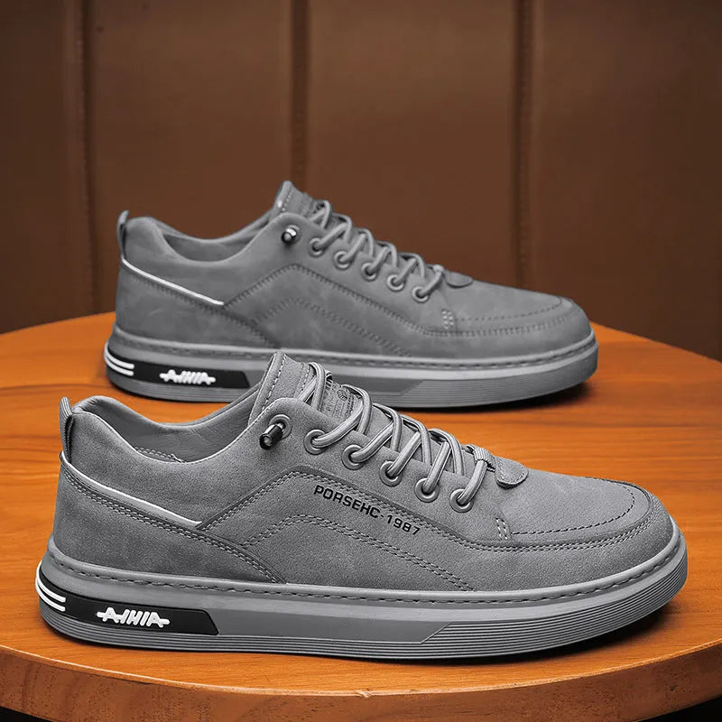 Men's low-top casual shoes in khaki with a round toe, flat rubber sole, and artificial PU upper.