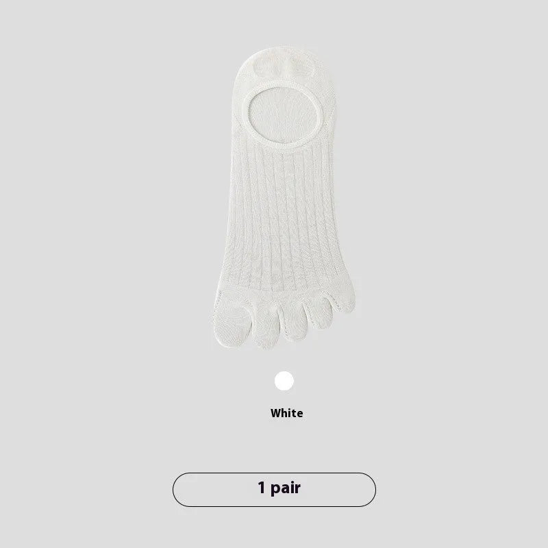 Men's five-finger invisible socks in modal fabric, shown in khaki colour.