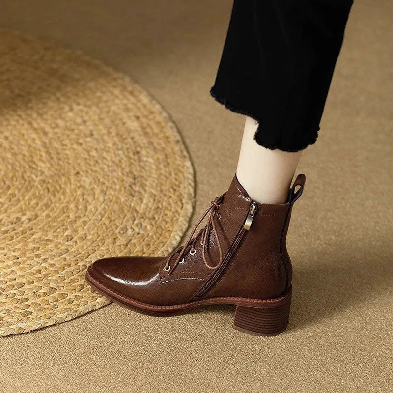 Women's black pointed-toe short tube boots with 5.5cm heel and 13cm shaft