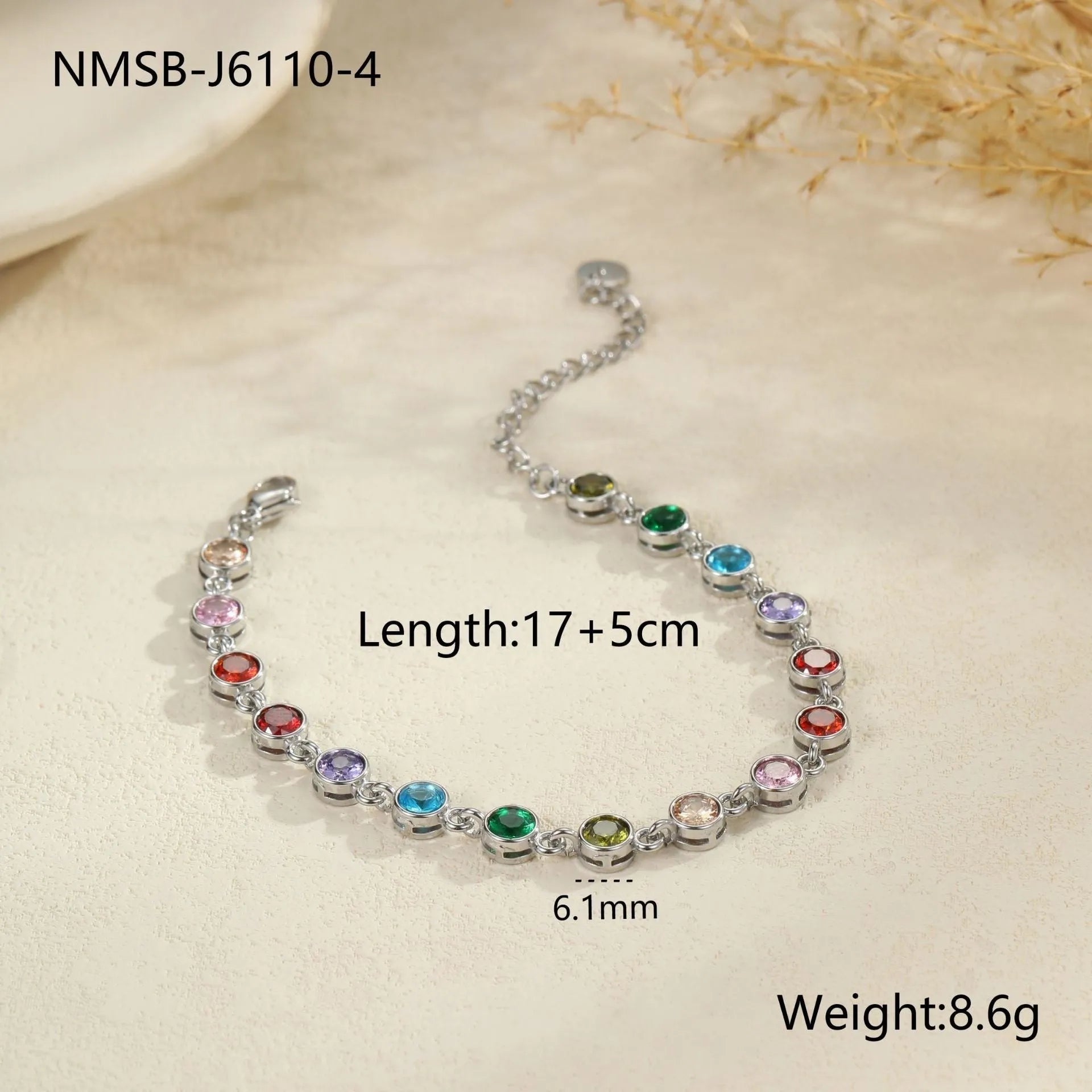 Women's 18K stainless steel bracelet in gold or silver with geometric heart, circle or square designs
