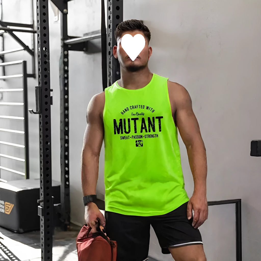 Loose fit polyester training waistcoat shirt for men's fitness workouts