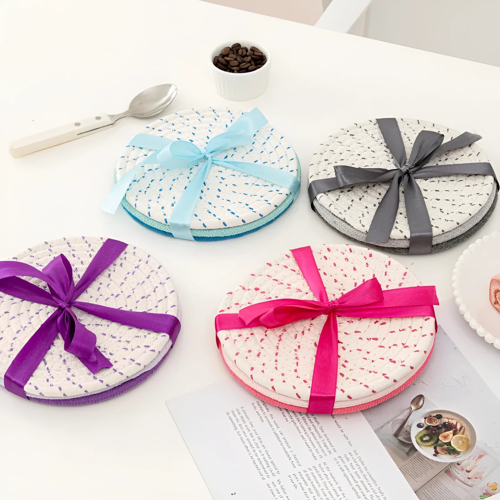 Cotton cord round coaster and placemat three-piece set in modern simple style with 18cm diameter