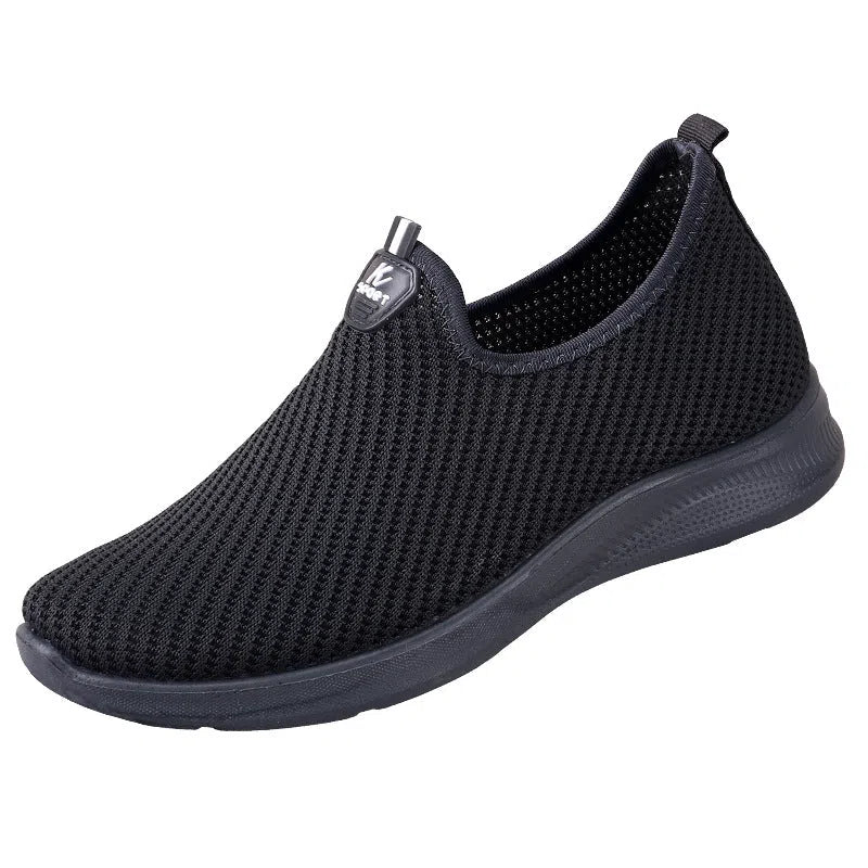 Men's breathable flyknit casual hiking shoes, low-top black rubber sole sneakers with round toe