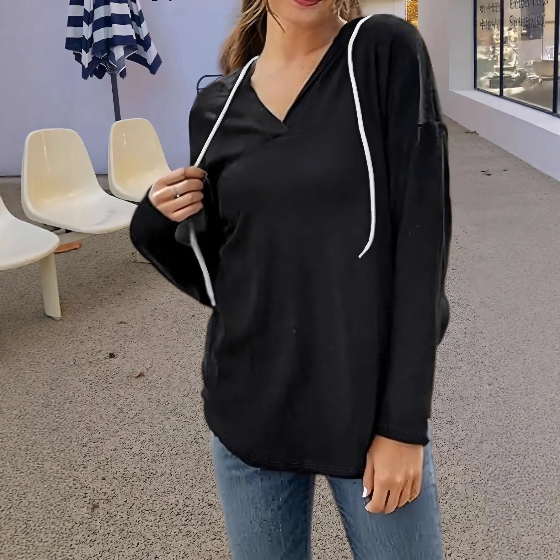 Women's V-neck sweatshirt in black and red colours with long sleeves
