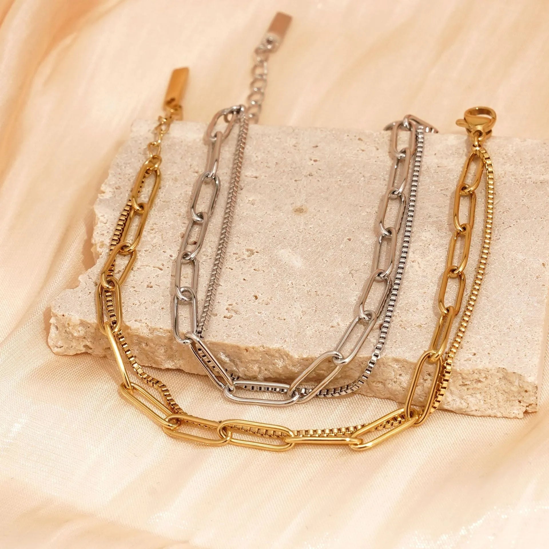Double layer titanium steel women's bracelet with geometric line pattern in gold or silver finish