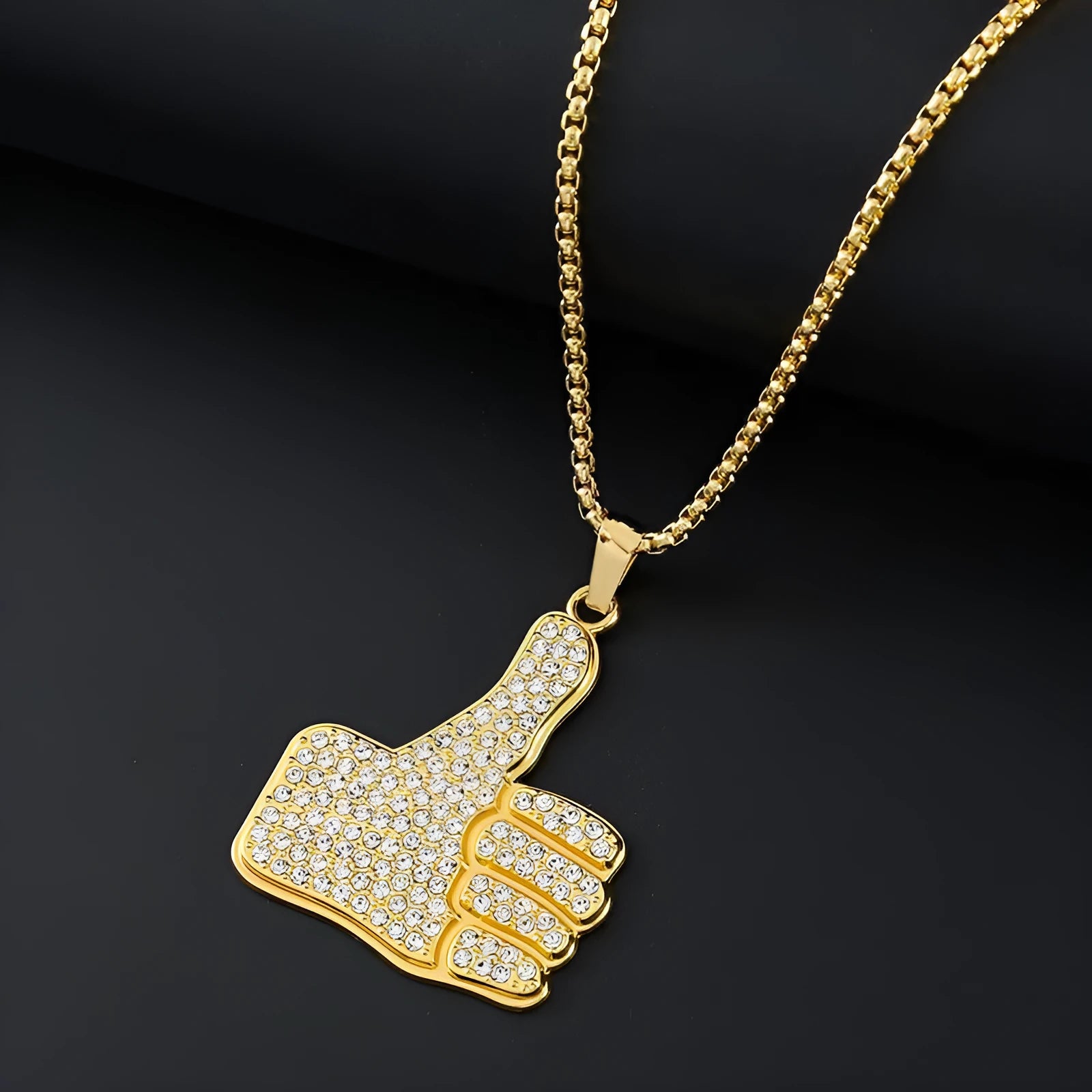 Women's geometric alloy necklace with diamond-treated zircon stones in gold colour finish