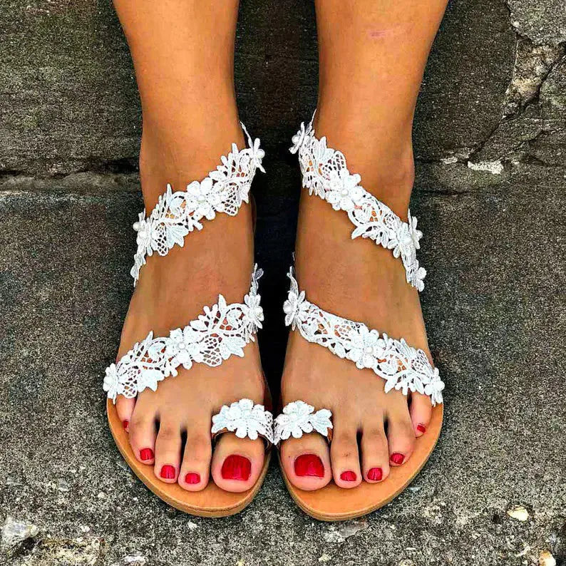 White plus size women's flat shoes with rhinestone flowers and round toe design