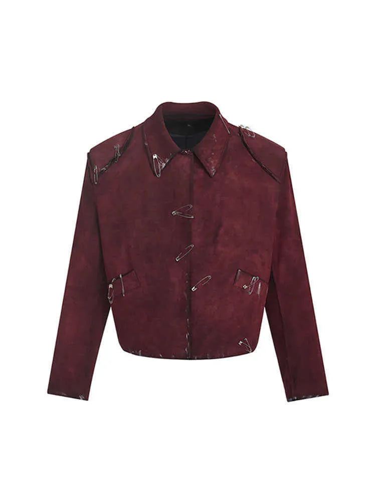 Men's thick quilted flocking jacket with lapel collar and decorative pin in red, loose fit